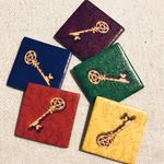 5649747 Templar Queenie 4: The Keys