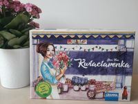 4749456 The Little Flower Shop