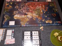 4389195 Axis & Allies & Zombies 