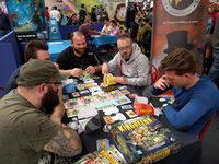 4077383 King of Con