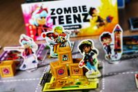 6370036 Zombie Teenz Evolution