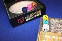 5943024 Clever hoch Drei