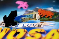 5635873 Gods Love Dinosaurs