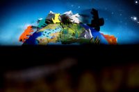 5635887 Gods Love Dinosaurs