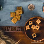 6863232 Assassin's Creed: Valhalla Orlog Dice Game