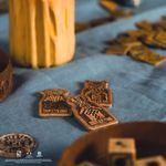 6863235 Assassin's Creed: Valhalla Orlog Dice Game