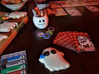 7128576 Ghosts Love Candy Too